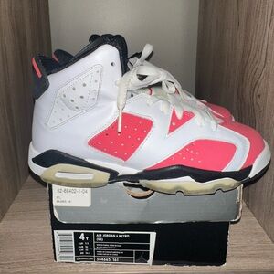 Air Jordan Retro 6 Coral Rose